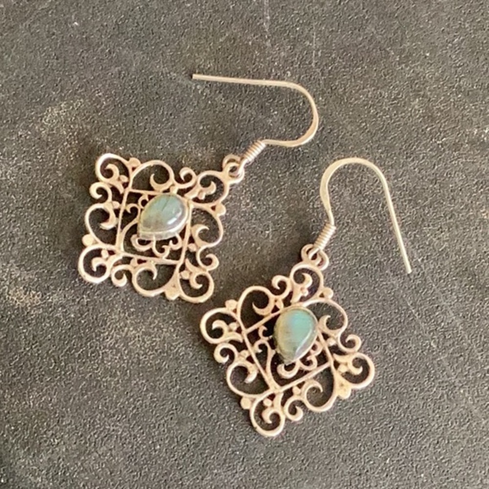 Sterling Filigreee Labradorite Crystall Drop Earrings Dainty Baroque Swirls
